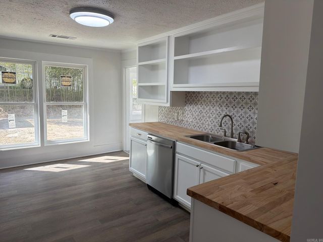 1800 7th Street, Hot Springs, AR 71913