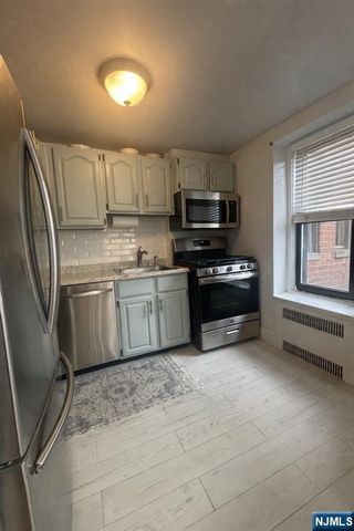 100 Prospect Avenue 5H, Hackensack, NJ 07601