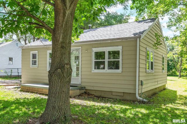 2119 N NORTHCREST Drive, Peoria, IL 61604