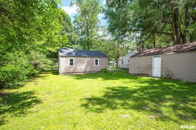 2119 N NORTHCREST Drive, Peoria, IL 61604