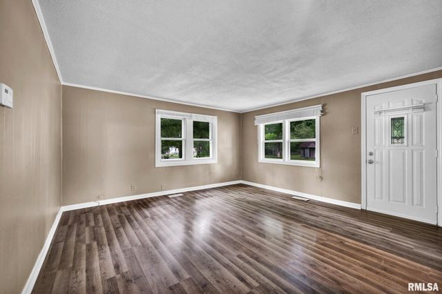 2119 N NORTHCREST Drive, Peoria, IL 61604
