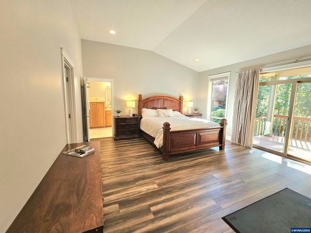1395 West Meadows Dr NW, Salem, OR 97304