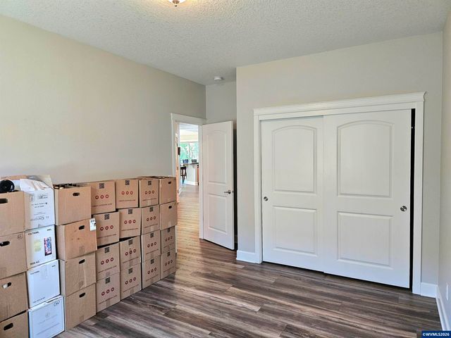 1395 West Meadows Dr NW, Salem, OR 97304
