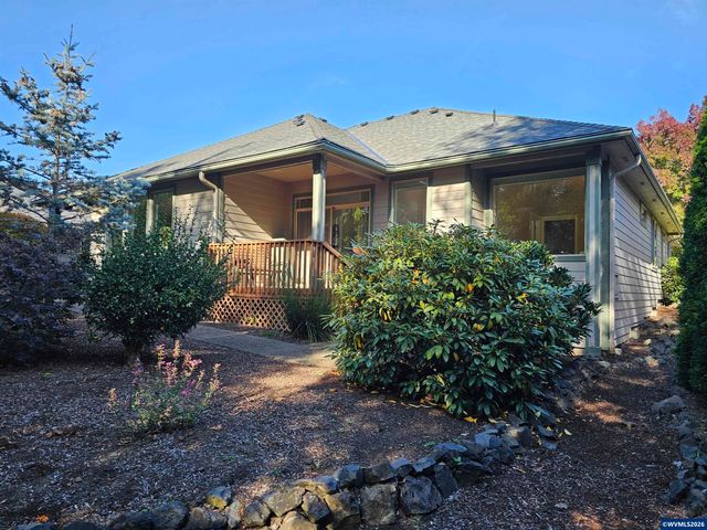 1395 West Meadows Dr NW, Salem, OR 97304