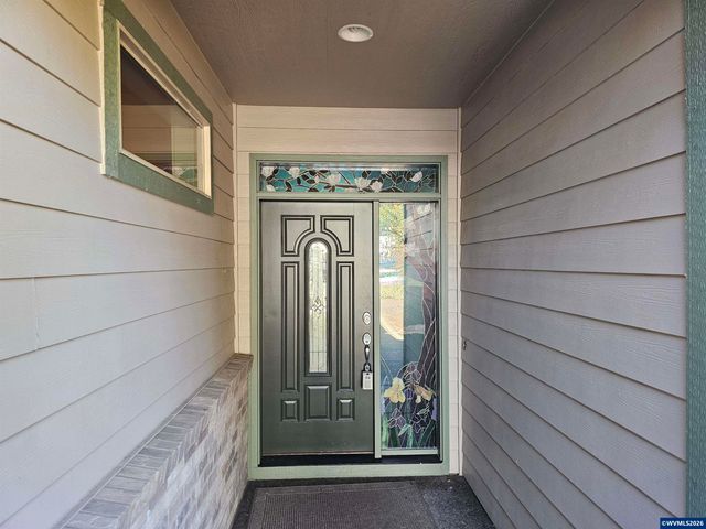 1395 West Meadows Dr NW, Salem, OR 97304