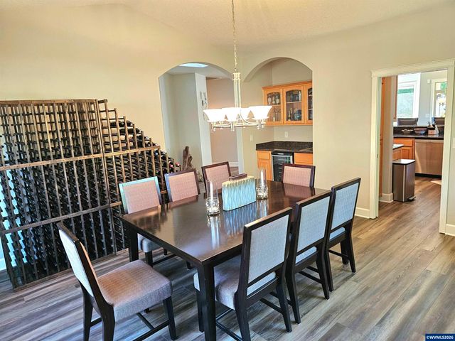 1395 West Meadows Dr NW, Salem, OR 97304
