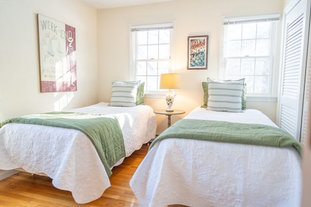 34 Maushop Ave, Barnstable, MA 02630