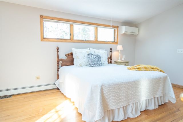 34 Maushop Ave, Barnstable, MA 02630