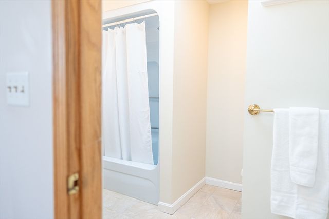 34 Maushop Ave, Barnstable, MA 02630