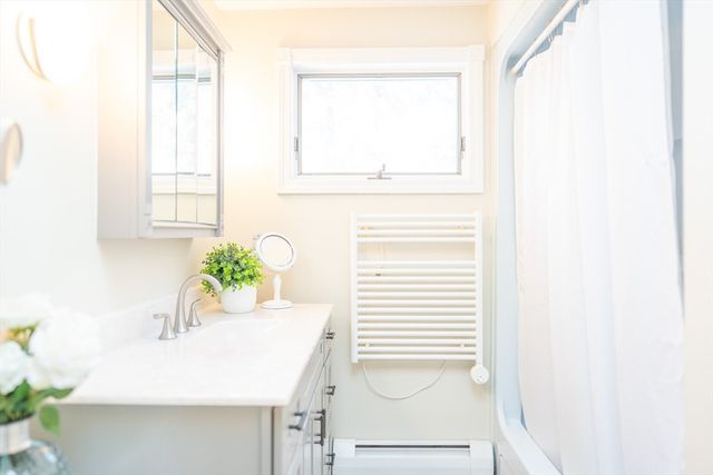 34 Maushop Ave, Barnstable, MA 02630