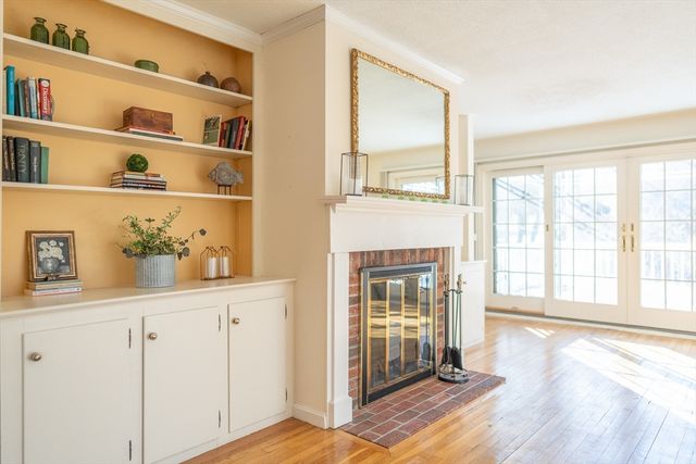 34 Maushop Ave, Barnstable, MA 02630