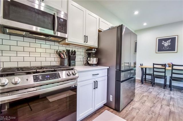 5020 Lakeview Drive, Mentor, OH 44060