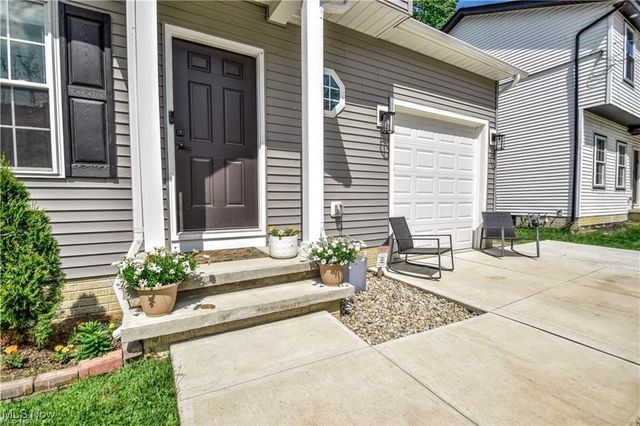 5020 Lakeview Drive, Mentor, OH 44060