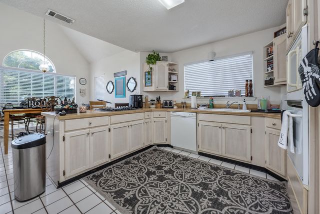 2812 Lee Trevino Court, Shalimar, FL 32579