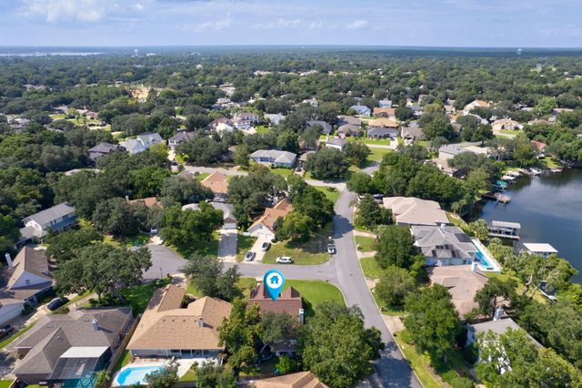 2812 Lee Trevino Court, Shalimar, FL 32579