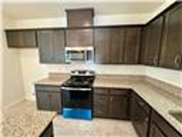 184 Montage Dr, Merced, CA 95348