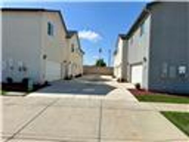 184 Montage Dr, Merced, CA 95348