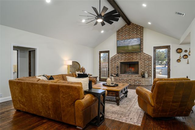 840 Fm 3133, Van Alstyne, TX 75495