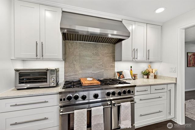 19479 Normandy Park Drive SW, Normandy Park, WA 98166