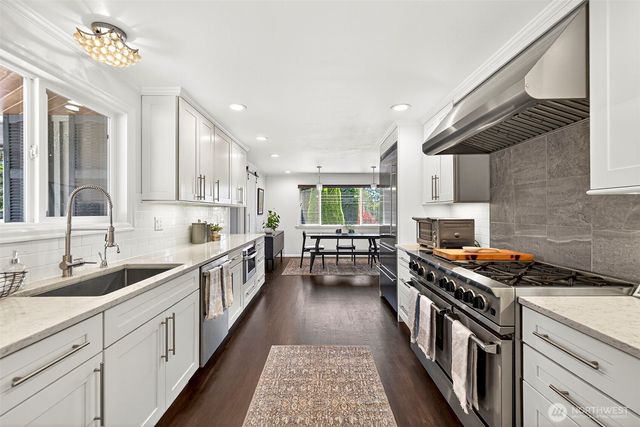 19479 Normandy Park Drive SW, Normandy Park, WA 98166