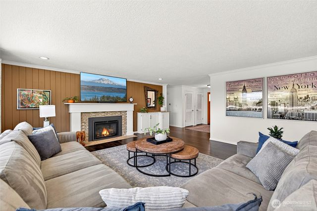 19479 Normandy Park Drive SW, Normandy Park, WA 98166