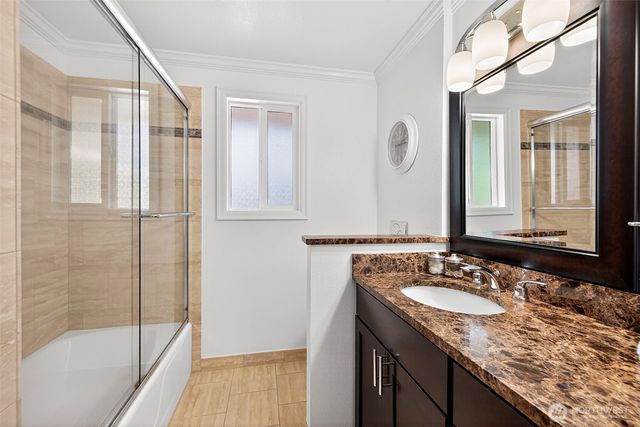 19479 Normandy Park Drive SW, Normandy Park, WA 98166