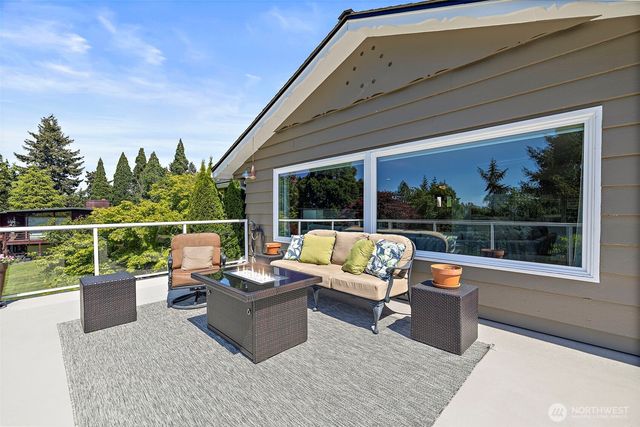 19479 Normandy Park Drive SW, Normandy Park, WA 98166