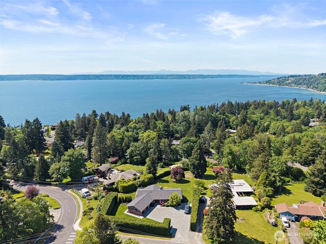 19479 Normandy Park Drive SW, Normandy Park, WA 98166