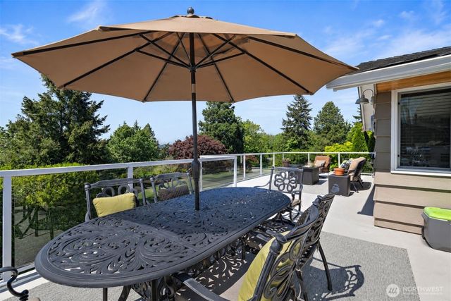 19479 Normandy Park Drive SW, Normandy Park, WA 98166