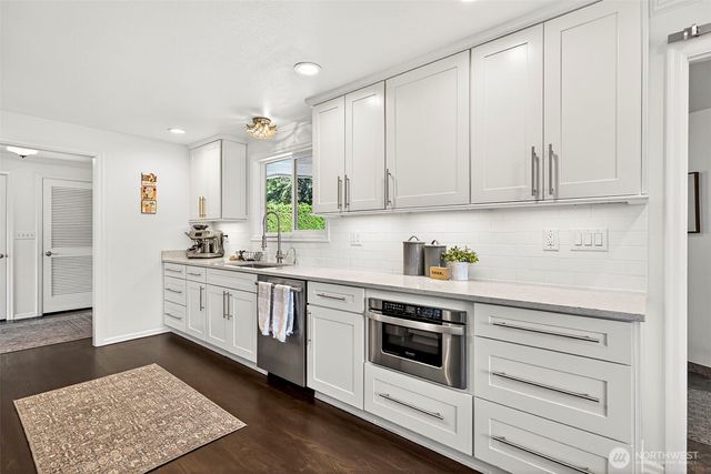 19479 Normandy Park Drive SW, Normandy Park, WA 98166
