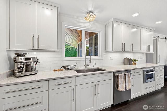 19479 Normandy Park Drive SW, Normandy Park, WA 98166