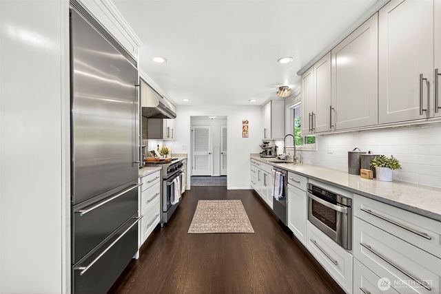 19479 Normandy Park Drive SW, Normandy Park, WA 98166