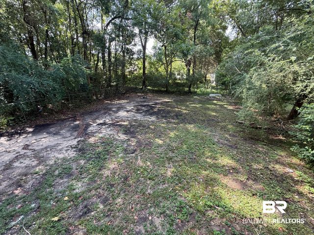 553 4th Avenue, Chickasaw, AL 36611