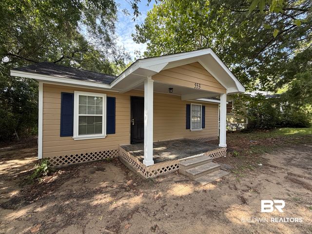 553 4th Avenue, Chickasaw, AL 36611