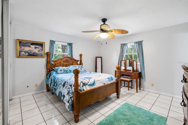 7402 W KNIGHTS GRIFFIN ROAD, Plant City, FL 33565