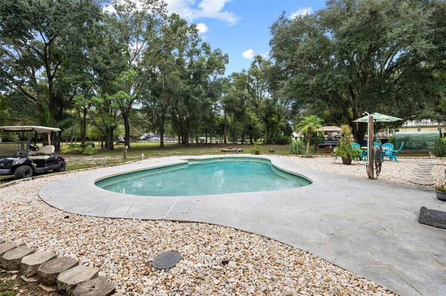 7402 W KNIGHTS GRIFFIN ROAD, Plant City, FL 33565