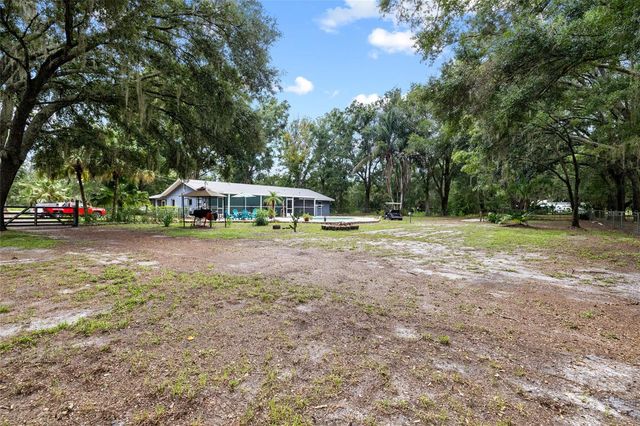 7402 W KNIGHTS GRIFFIN ROAD, Plant City, FL 33565