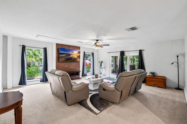 7402 W KNIGHTS GRIFFIN ROAD, Plant City, FL 33565