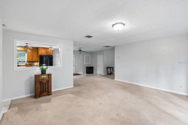 7402 W KNIGHTS GRIFFIN ROAD, Plant City, FL 33565