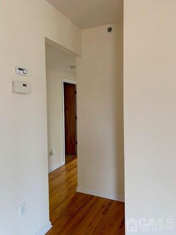 541 Middlesex Avenue 1, Metuchen, NJ 08840