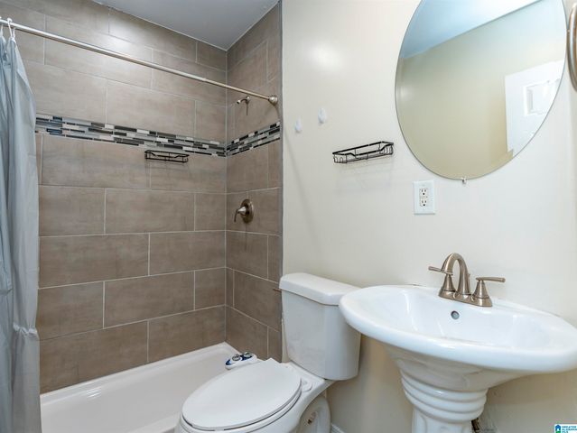 6515 OAK CREST COVE, Hoover, AL 35244