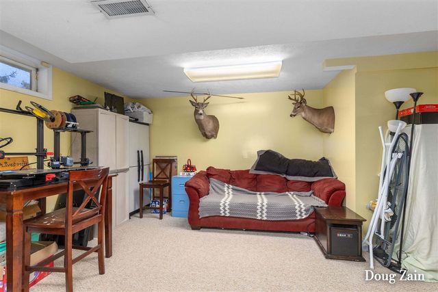 1860 Sandrel Drive, Grand Rapids, MI 49505