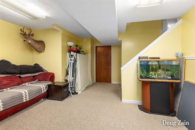 1860 Sandrel Drive, Grand Rapids, MI 49505