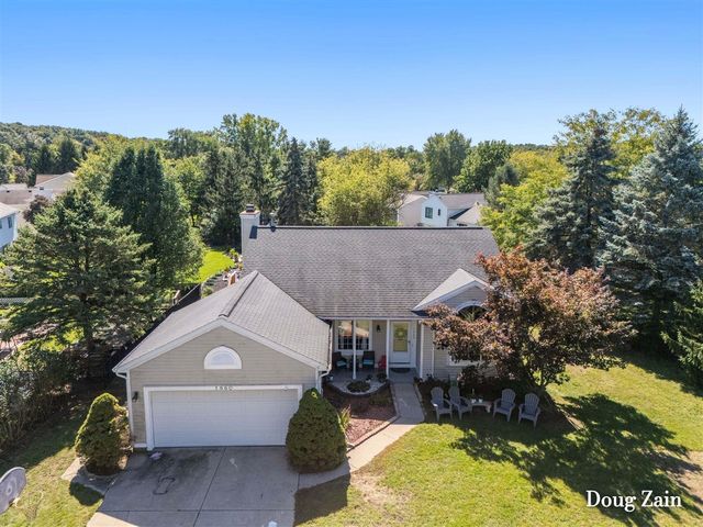 1860 Sandrel Drive, Grand Rapids, MI 49505