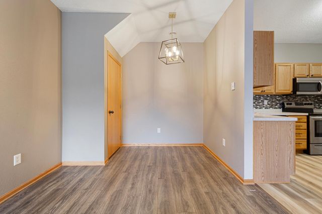 1867 Bridgewater Boulevard S, Cambridge, MN 55008