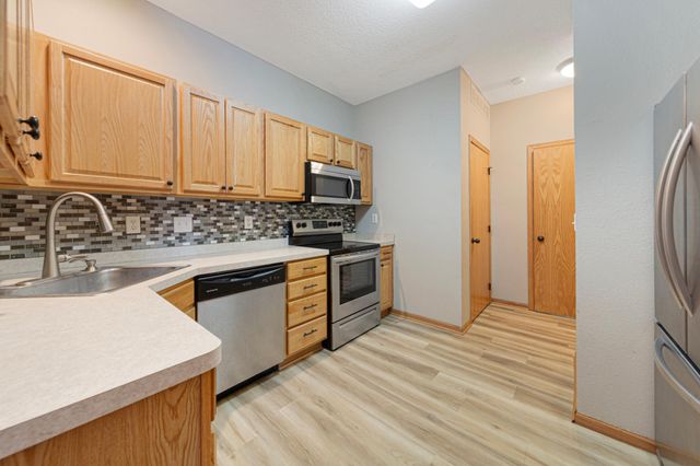 1867 Bridgewater Boulevard S, Cambridge, MN 55008