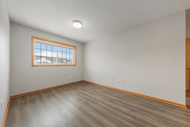 1867 Bridgewater Boulevard S, Cambridge, MN 55008