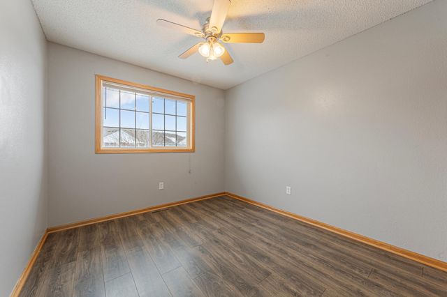 1867 Bridgewater Boulevard S, Cambridge, MN 55008