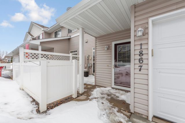 1867 Bridgewater Boulevard S, Cambridge, MN 55008