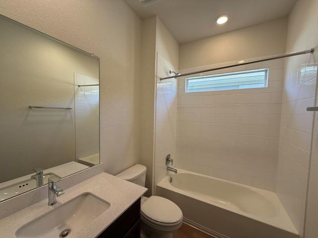 605 W South ST 31, Leander, TX 78641